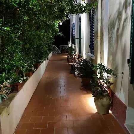 فندق Boutique Golfo Azzurro